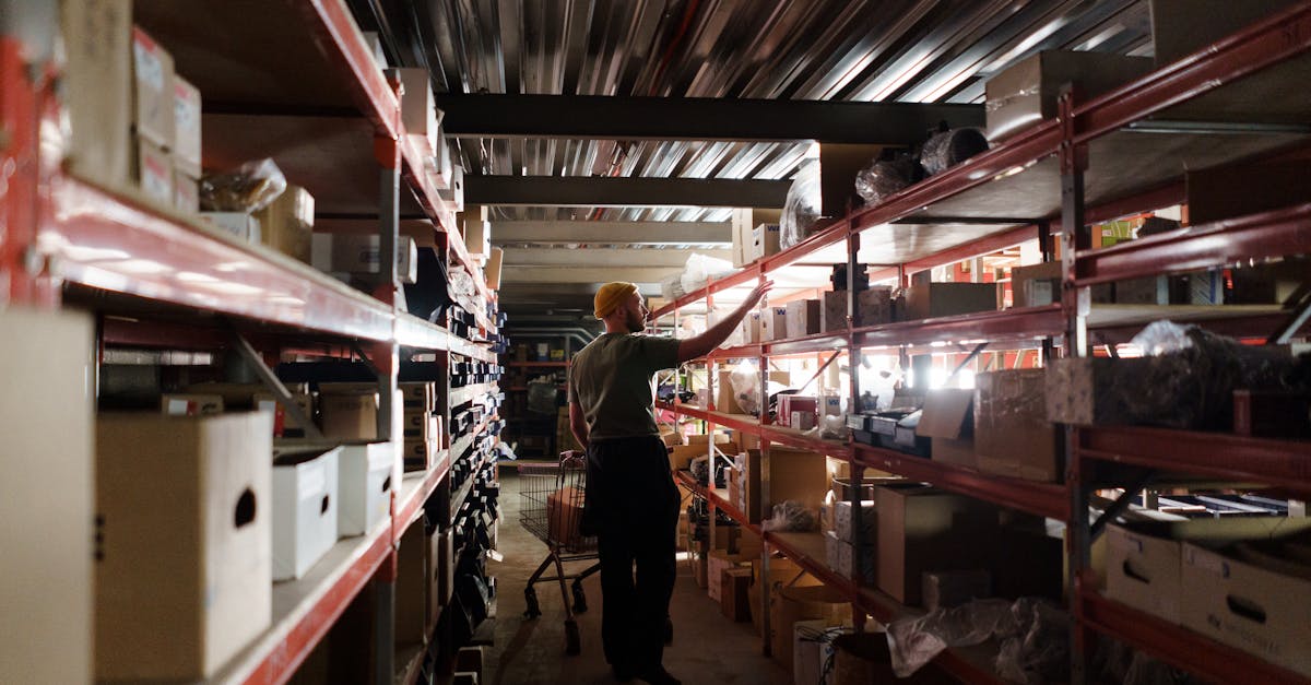 10 Tips for Reducing Costs on International Shipping