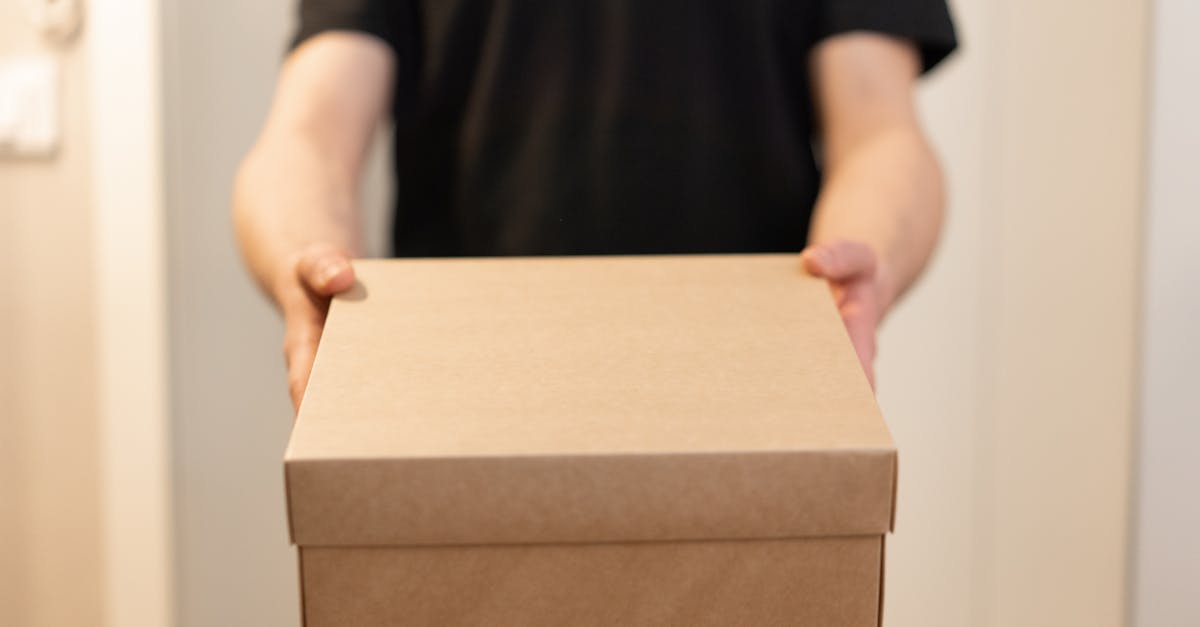 What to Consider When Choosing a Shipping Carrier