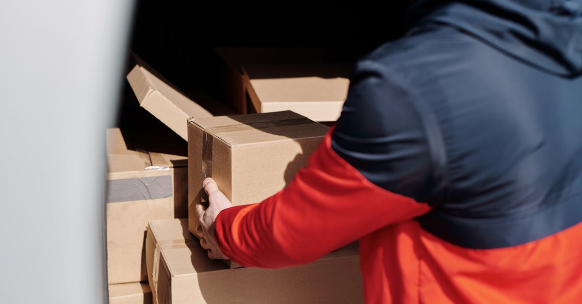 What to Consider When Expanding Your E-commerce Business Internationally